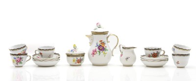 Lot 131 - A Meissen part tea service