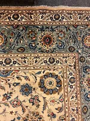 Lot 362 - A Central Persian Kashan carpet