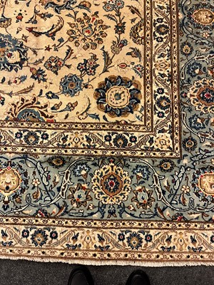 Lot 362 - A Central Persian Kashan carpet