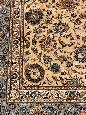 Lot 362 - A Central Persian Kashan carpet