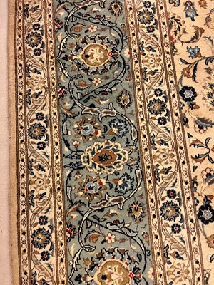 Lot 362 - A Central Persian Kashan carpet