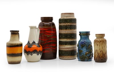 Lot 125 - A collection of West German pottery