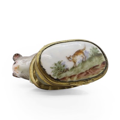 Lot 60 - A painted porcelain bonbonniere