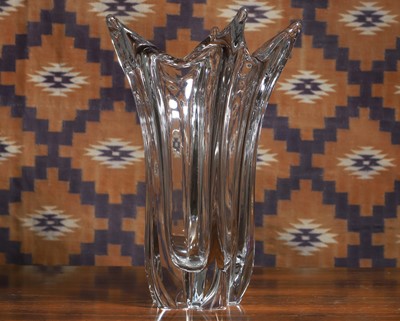 Lot A large Cristalleries De Vannes glass vase