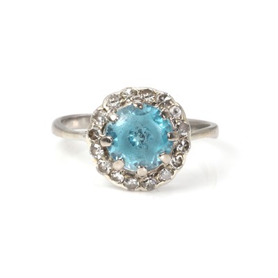 Lot 64 - A blue zircon and diamond cluster ring, c.1920