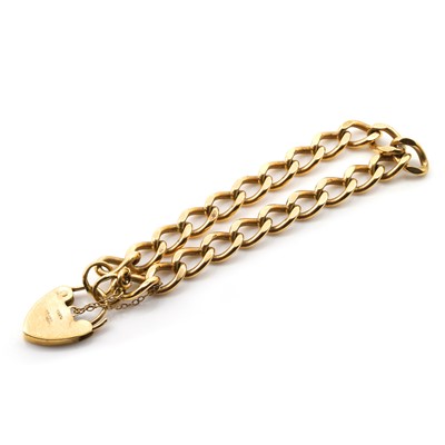 Lot 367 - A 9ct gold curb link bracelet