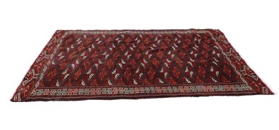 Lot 459 - A kilim rug
