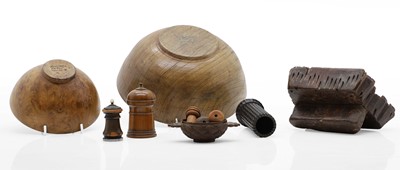 Lot 94 - A group of treen items