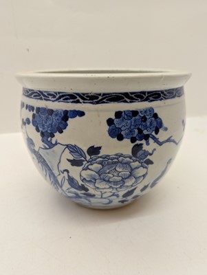 Lot 86 - A group of three Chinese blue and white porcelain fish bowls