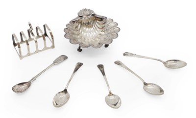 Lot 24 - A collection of silver items