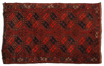 Lot 346 - A kilim rug