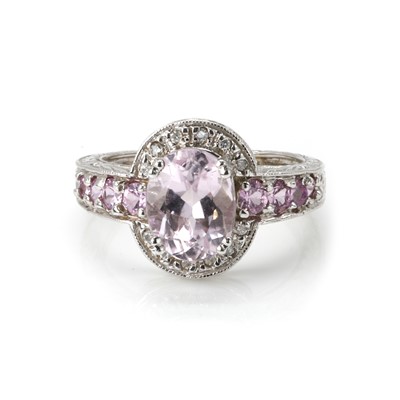 Lot 148 - A 14ct white gold morganite and diamond ring