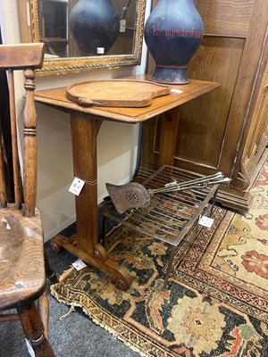 Lot 67 - A Victorian golden oak side table