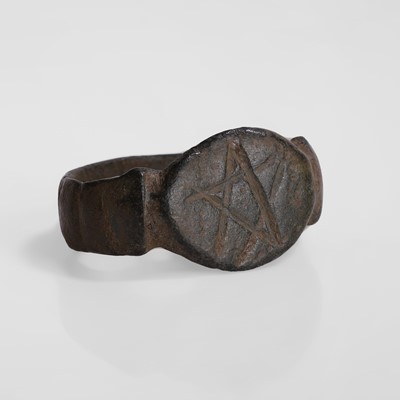 Lot 1 - A Dark Ages pentagram protection or magic ring