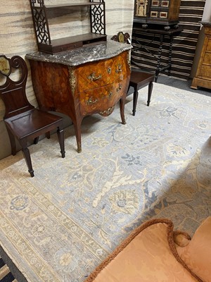 Lot 41 - An Oushak wool carpet