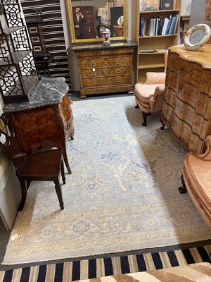 Lot 41 - An Oushak wool carpet