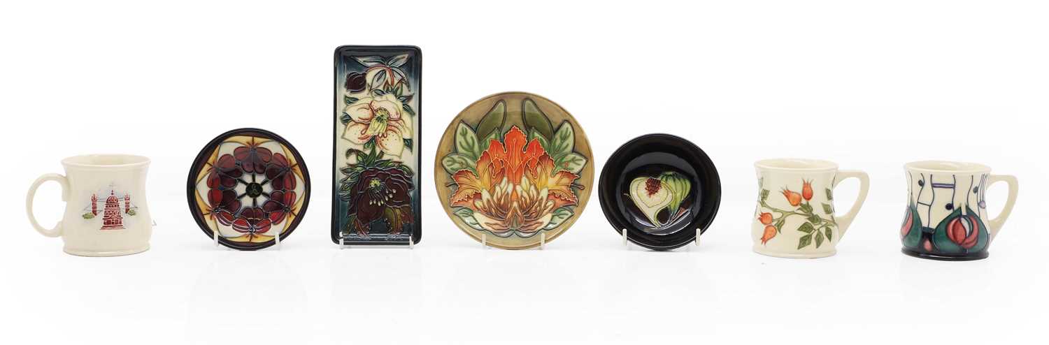 Lot 82 - A group of seven Moorcroft pottery items