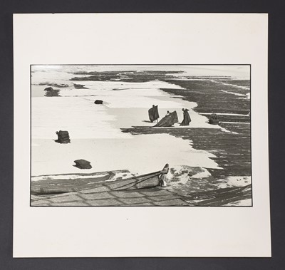 Lot 83 - Henri Cartier-Bresson (French, 1908-2004)