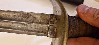Lot 151 - A French cuirassier officers calvary sword