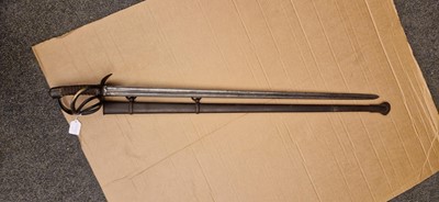 Lot 151 - A French cuirassier officers calvary sword