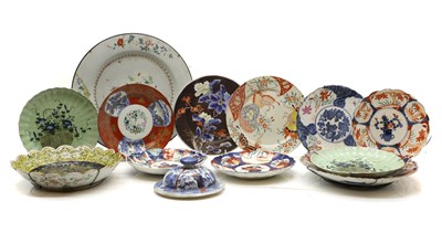 Lot 70 - A collection of Chinese and Japanese porcelain