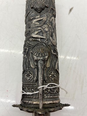 Lot 123 - A collection of Indian and Middle Eastern swords