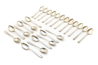 Lot 17 - A collection of silver teaspoons