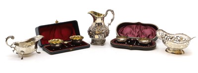 Lot 19 - A collection of silver items