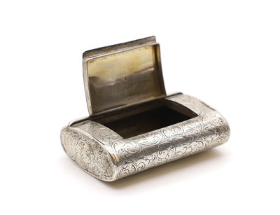 Lot 34 - A late Victorian silver snuff box