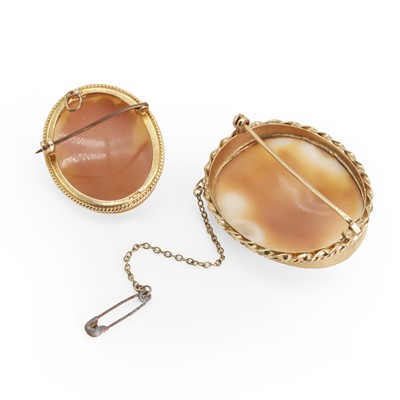 Lot 270 - A 9ct gold shell cameo brooch and a gilt metal shell cameo brooch
