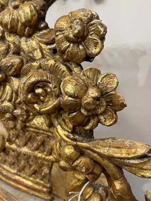 Lot 1 - A carved giltwood cresting