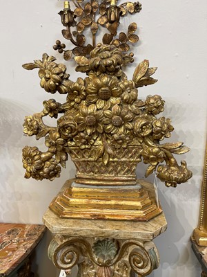 Lot 1 - A carved giltwood cresting