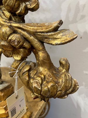 Lot 1 - A carved giltwood cresting