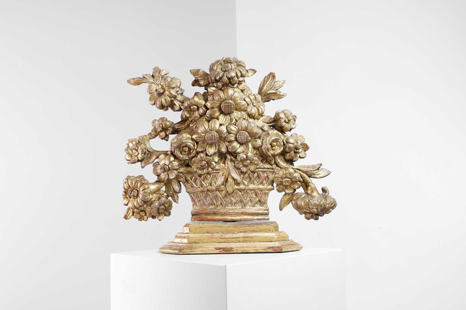 Lot 1 - A carved giltwood cresting