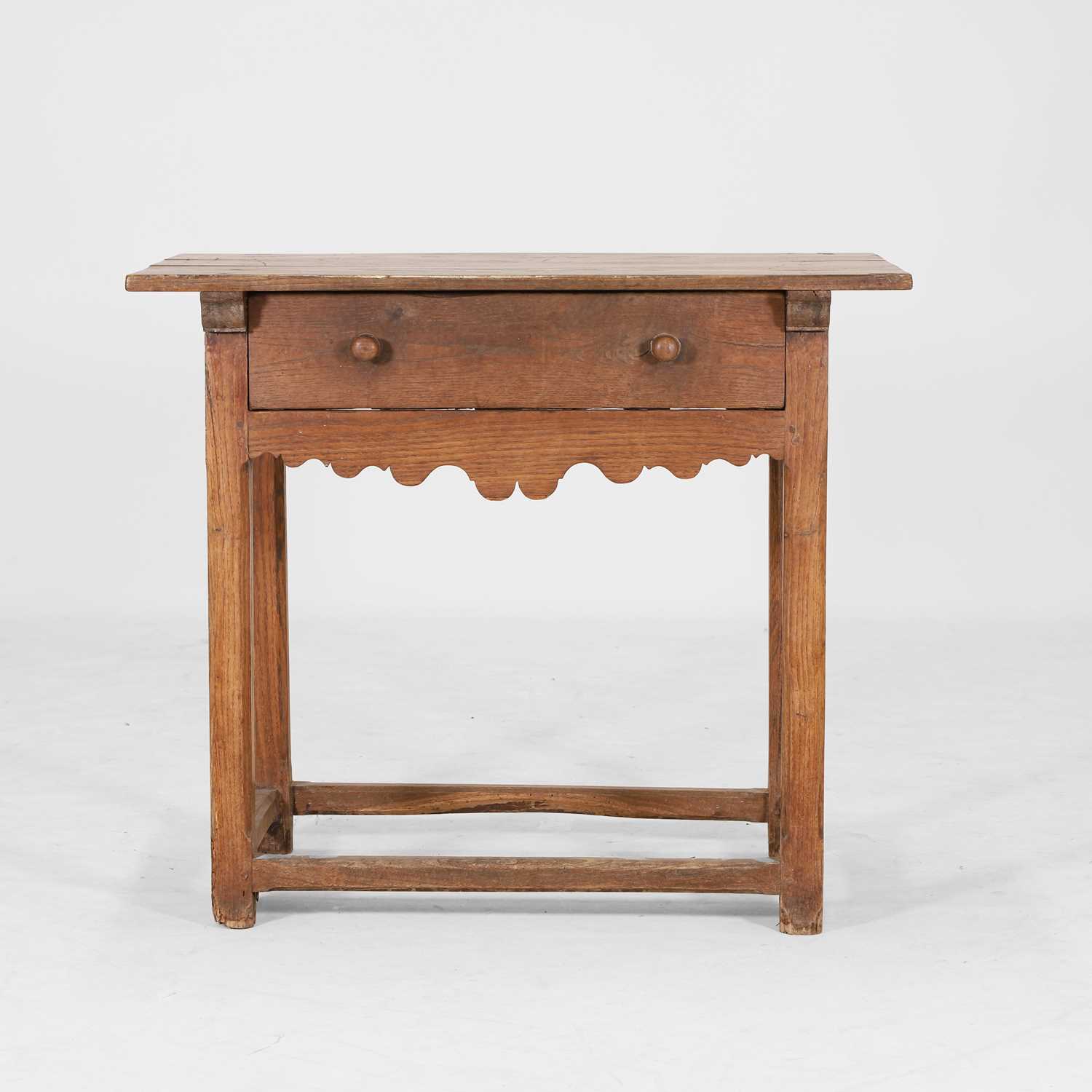 Lot 155 - An oak side table