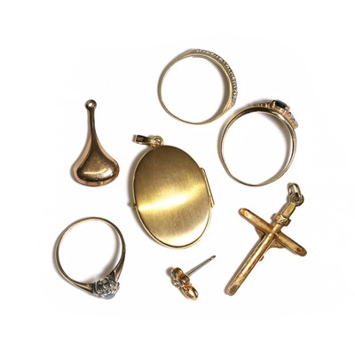 Lot 275 - A group of gold jewellery