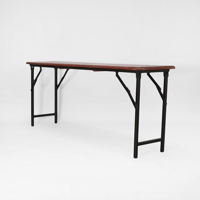 Lot 162 - A folding trestle table