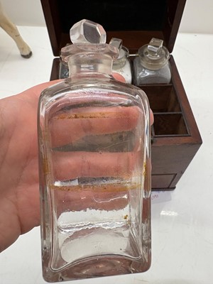 Lot 396 - An apothecary box