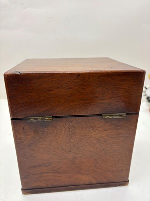 Lot 396 - An apothecary box