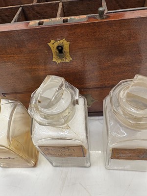 Lot 396 - An apothecary box