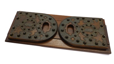 Lot 427 - A hand held wooden stereoscopic viewer