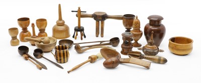 Lot 448 - A collection of treen kitchenalia