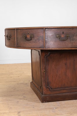 Lot 121 - A George III mahogany rent table