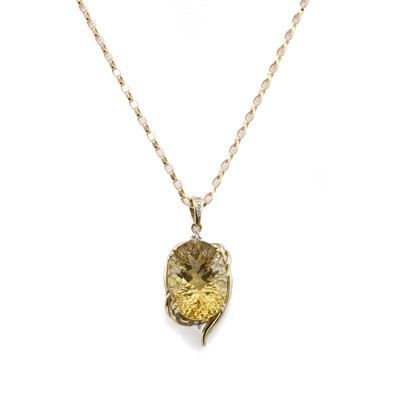 Lot 158 - A 9ct gold citrine pendant