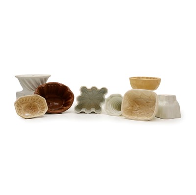 Lot 189 - Twenty pottery jelly moulds