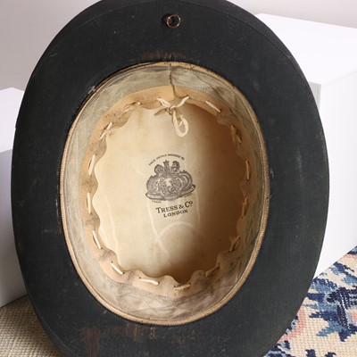 Lot 538 - A group of six top hats