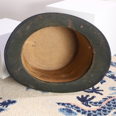Lot 538 - A group of six top hats