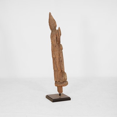 Lot 143 - A carved wooden bodhisattva