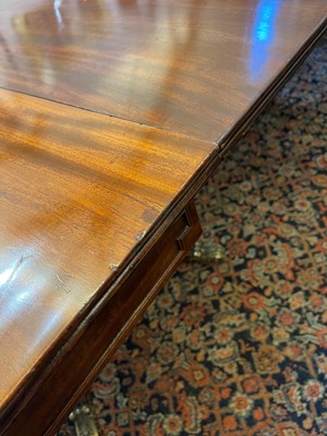 Lot 49 - A Regency mahogany extending dining table