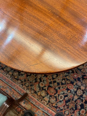Lot 49 - A Regency mahogany extending dining table